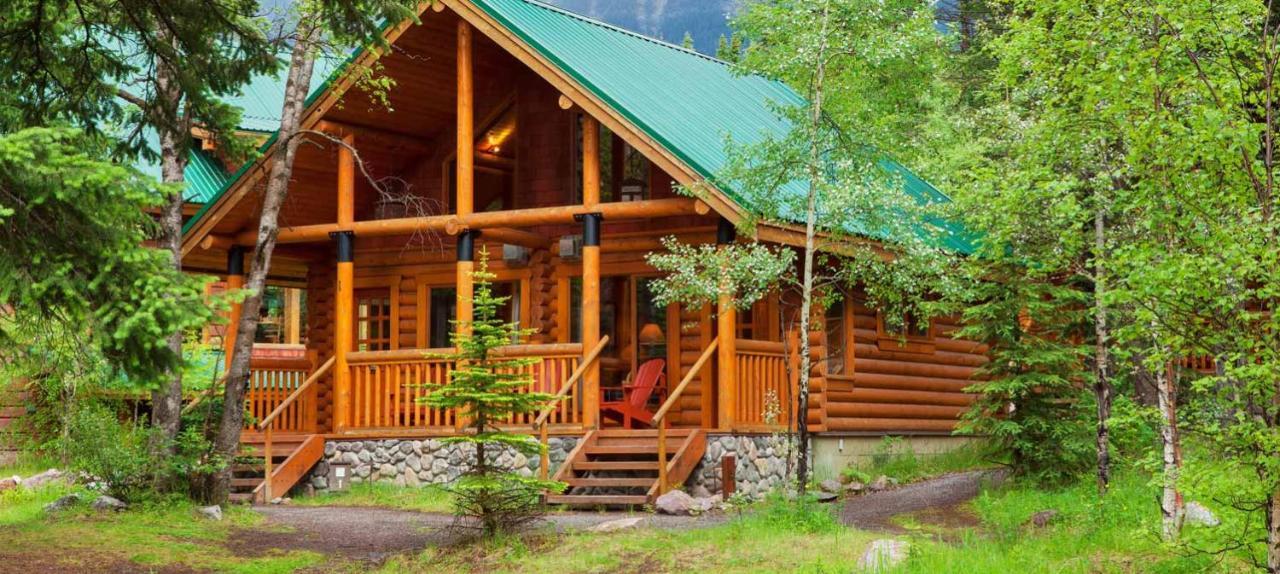 Cathedral Mountain Lodge Field Extérieur photo